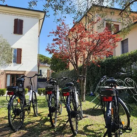 Il Giardino Del Pettirosso 3* Lucca